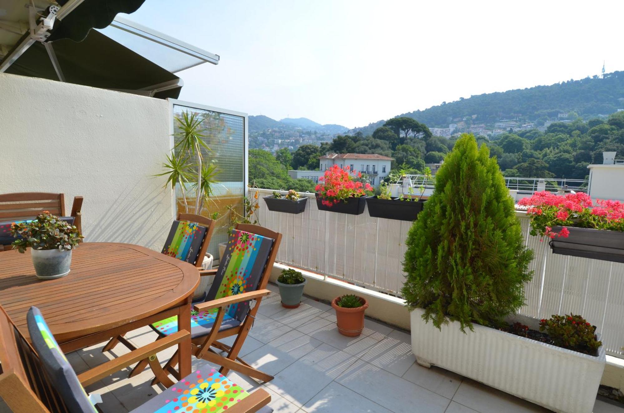 Phoenix - 4 Personnes Avec Superbe Terrasse, Clim Et Parking Le Port De Nizza